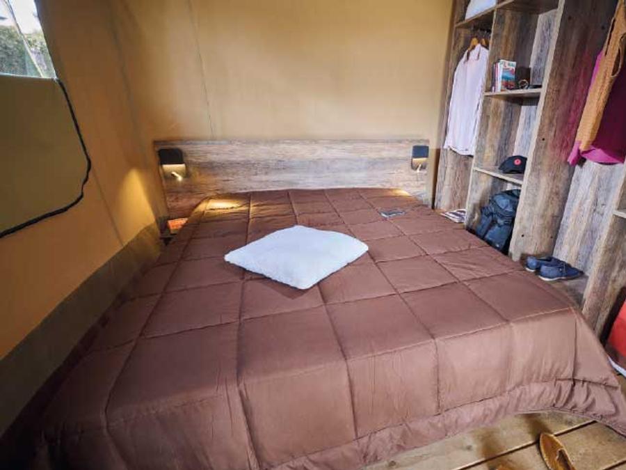 Tente en toile et en bois 5 personnes - Lodge Kenya Evasion Confort 34m² - 2 chambres 2/5 personnes (avec sanitaires) + Terrasse 5 pers. 6