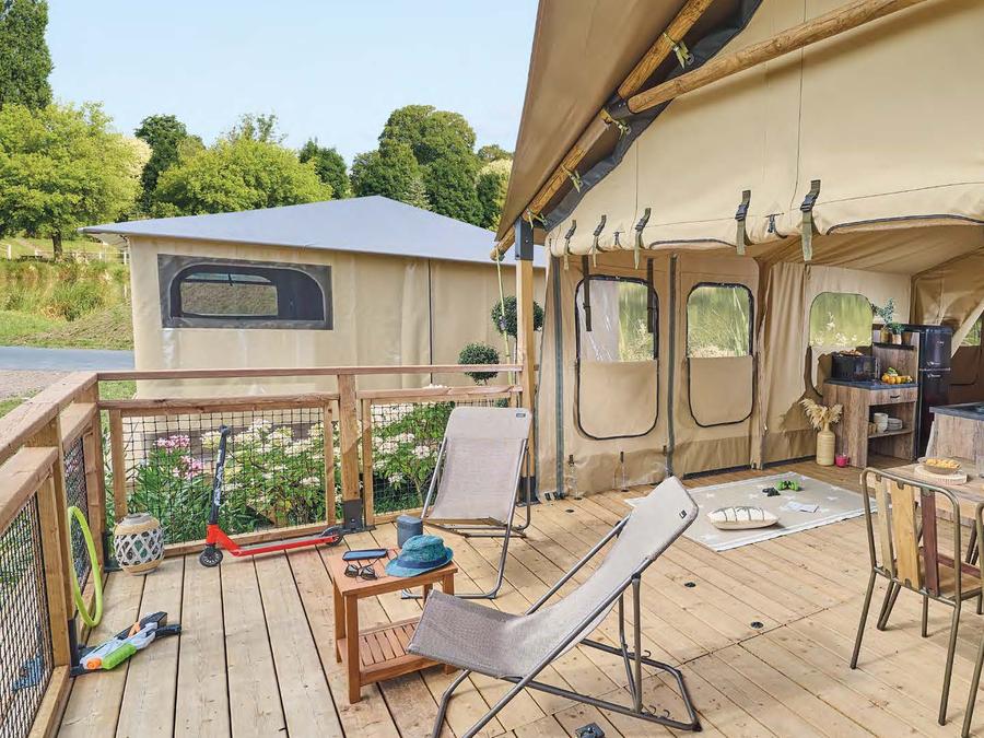Tente en toile et en bois 5 personnes - Lodge Kenya Evasion Confort 34m² - 2 chambres 2/5 personnes (avec sanitaires) + Terrasse 5 pers. 1
