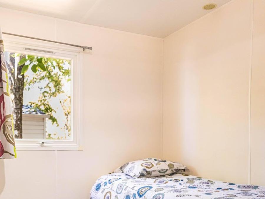 Mobilhome 6 personnes - Cottage «&nbsp;La petite tribu&nbsp;» - 26 m² - 2 chambres - 6 pers - Plancha 11