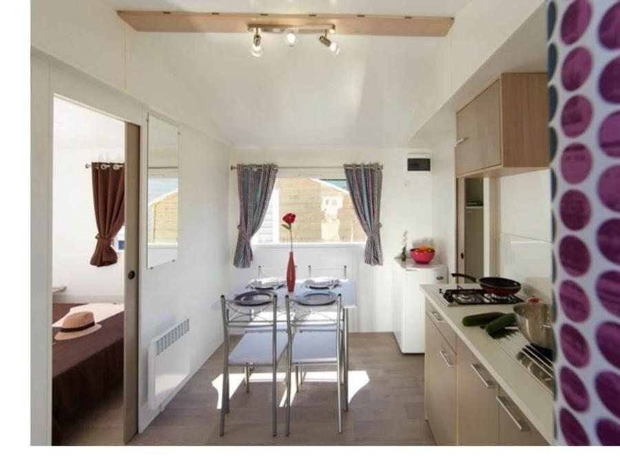 Mobilhome 6 personnes - Cottage «&nbsp;La petite tribu&nbsp;» - 26 m² - 2 chambres - 6 pers - Plancha 4