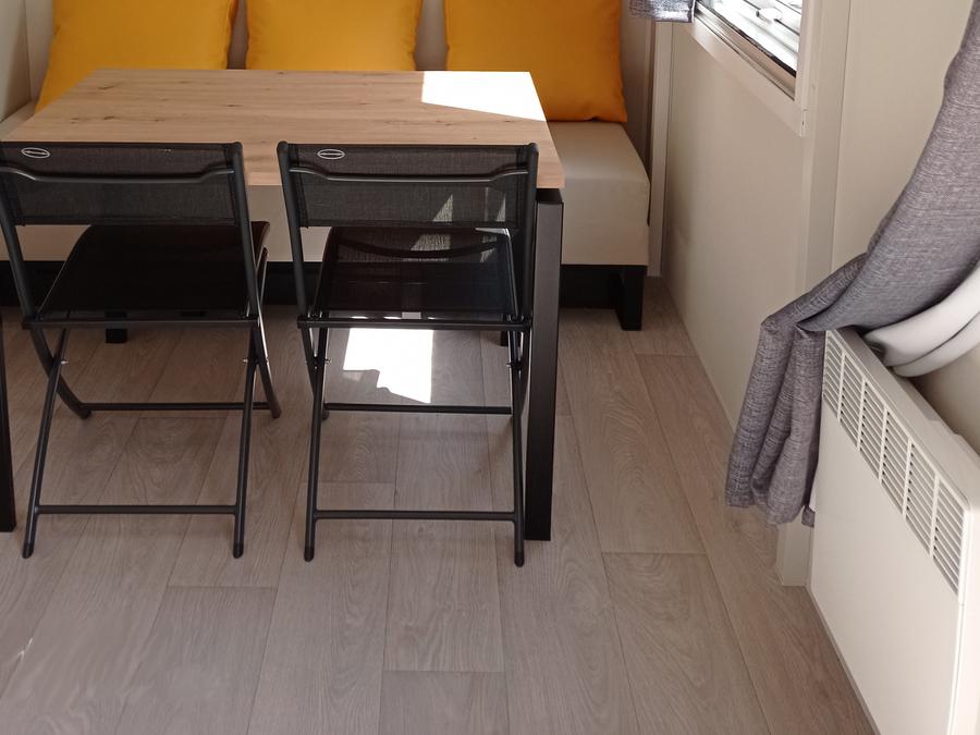 Mobilhome 2 personnes - Charme 20m² Confort (1ch - 2pers.) + Clim + Terrasse non-couverte 10