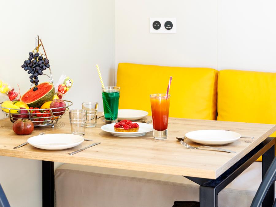 Mobilhome 2 personnes - Charme 20m² Confort (1ch - 2pers.) + Clim + Terrasse non-couverte 5