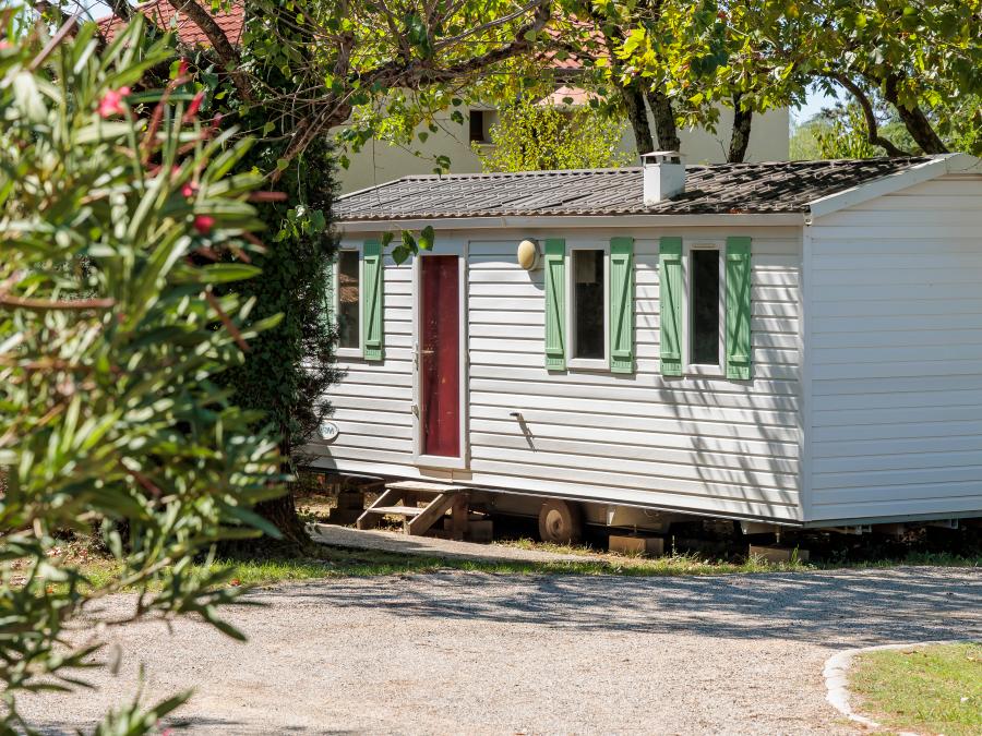 Mobilhome 4 personnes - 24m² Standard (2ch - 4pers.) + Paillotte extérieure 1