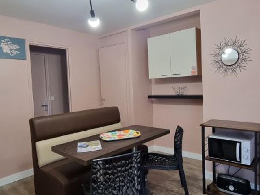 Gîte 4 personnes - Cottage LA GARIOTTE - 4 personnes - 2 chambres - Climatisé - Télévision - Lave-vaisselle - D 11