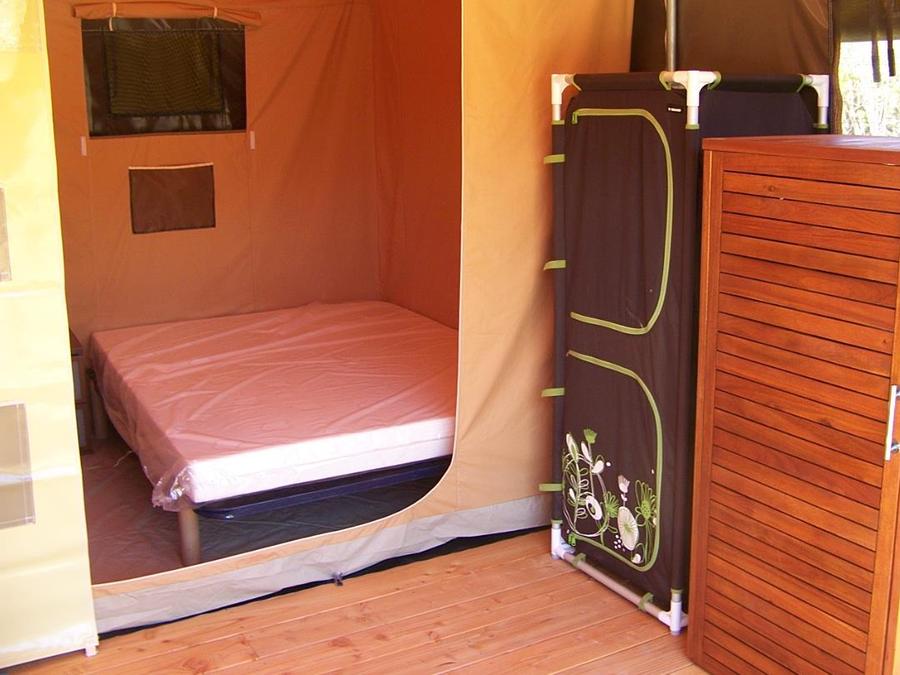 Bungalow toilé 5 personnes - (sans sanitaires) 2