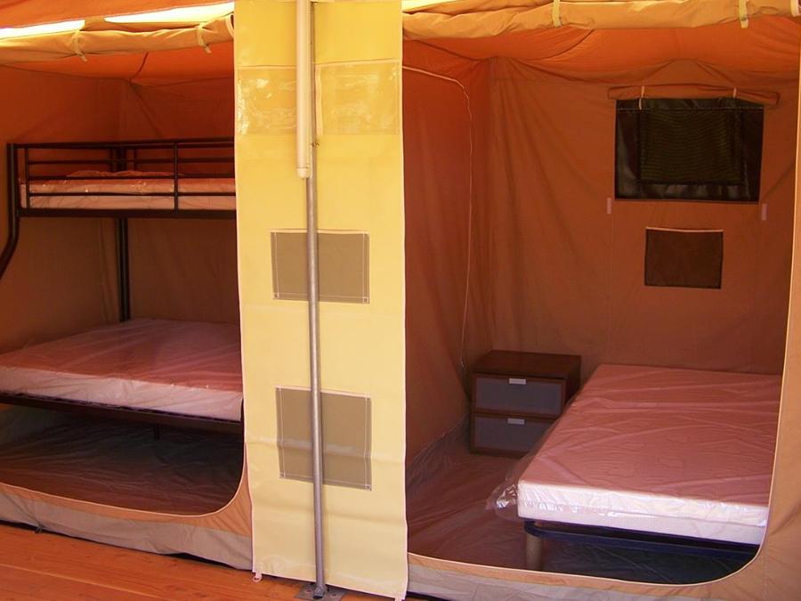 Bungalow toilé 5 personnes - (sans sanitaires) 3