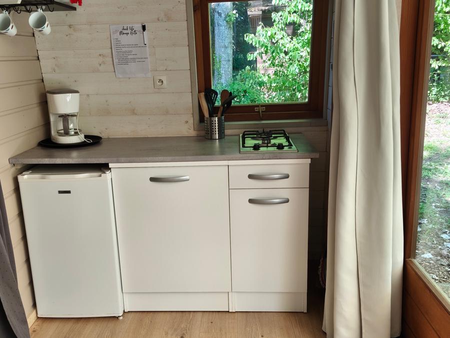 Tente en toile et en bois 4 personnes - HUTTE (SANS SANITAIRES) 10