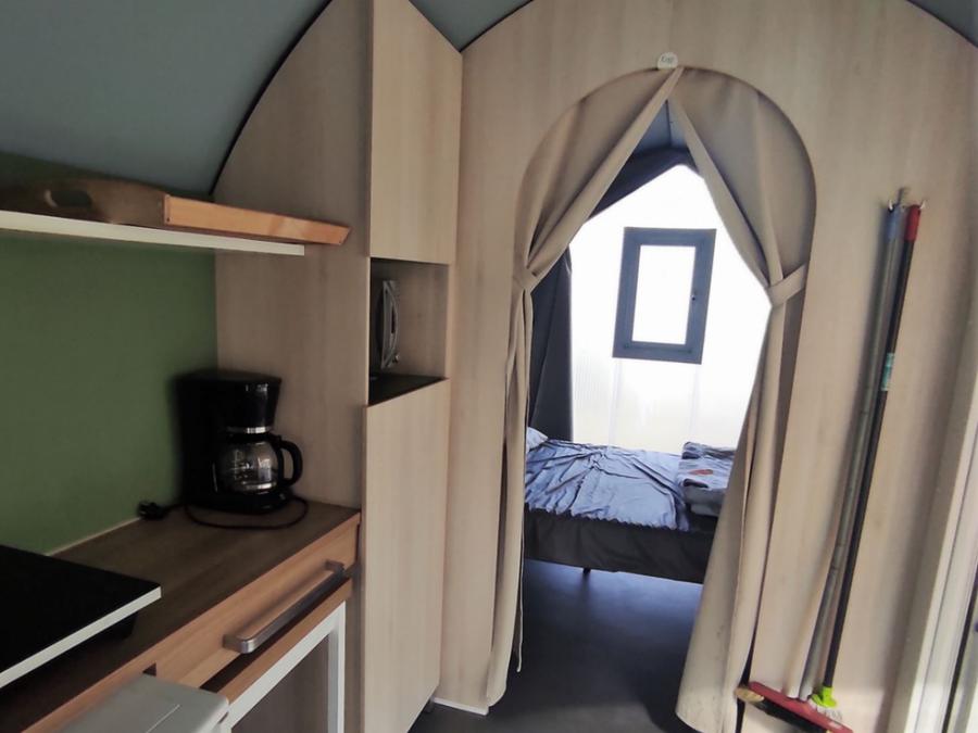Tente en toile et en bois 4 personnes - COCO, sans sanitaires 3