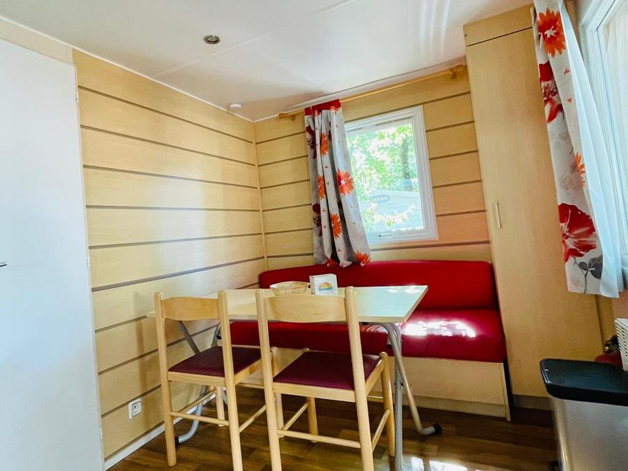 Mobilhome 2 personnes - Mobil-home Standard 18 - 24m² - 1 chambre - terrasse couverte + TV* 2 pers 1