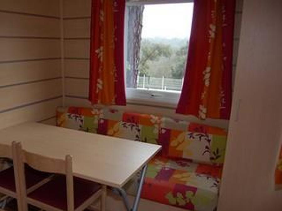 Mobilhome 2 personnes - Mobil-home Standard 18 - 24m² - 1 chambre - terrasse couverte + TV* 2 pers 2