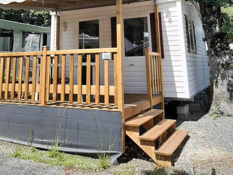 Mobilhome 2 personnes - Mobil-home Standard 18 - 24m² - 1 chambre - terrasse couverte + TV* 2 pers 4