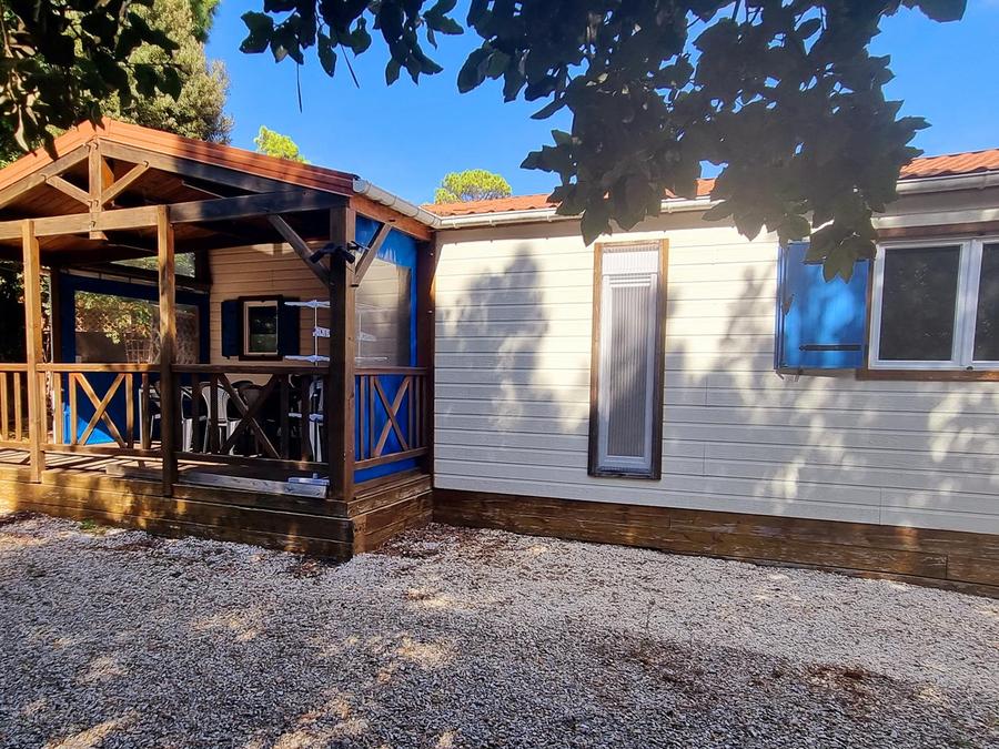 Chalet 6 personnes - Chalet 58m² - 3 chambres - 2 salles de bains - terrasse couverte + Clim + TV + LV + four* 6 pers 0