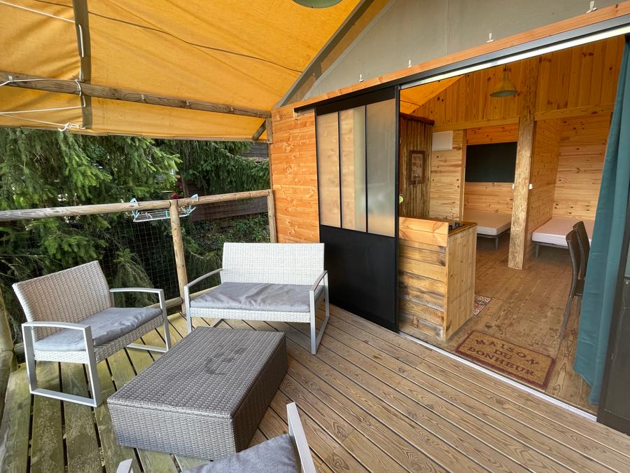 Tente en toile et en bois 4 personnes - Lodge équipée 0