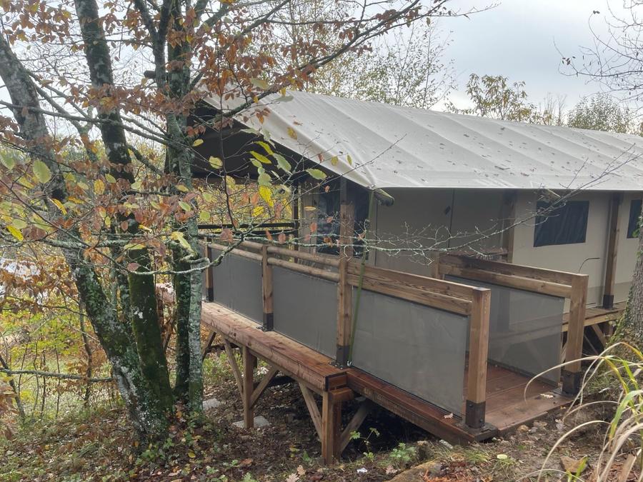 Tente en toile et en bois 5 personnes - Tente Kenya avec SDB 2