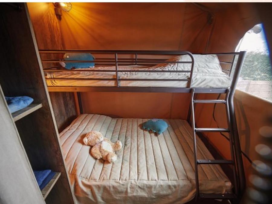 Tente en toile et en bois 5 personnes - Tente Kenya avec SDB 7