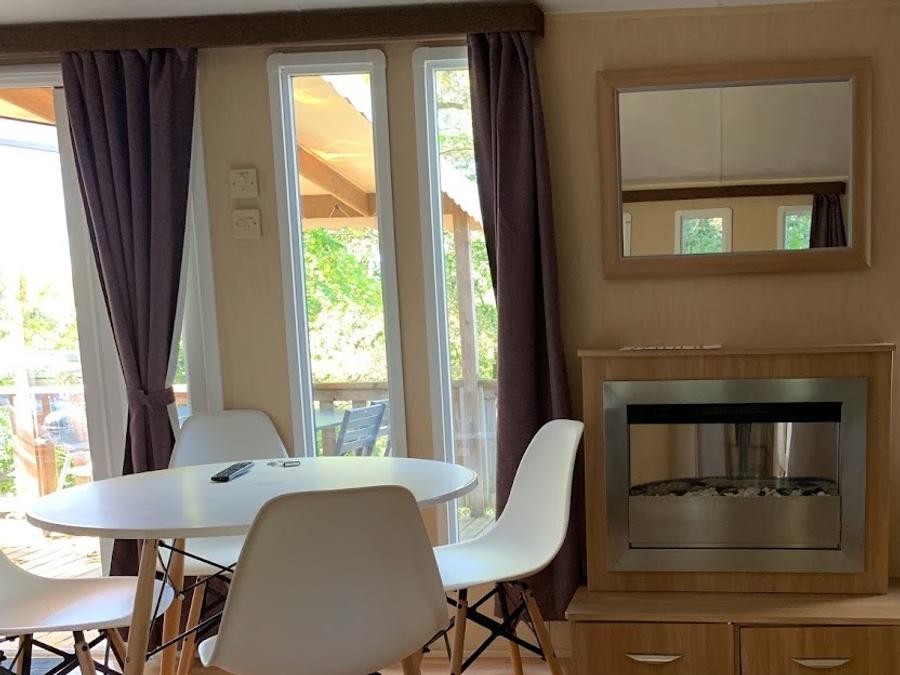 Mobilhome 4 personnes - Mobil-Home COTTAGE : 1 Suite + 1 Chambre - Cheminée - TV - Grand Réfrigérateur - 4 pers 4