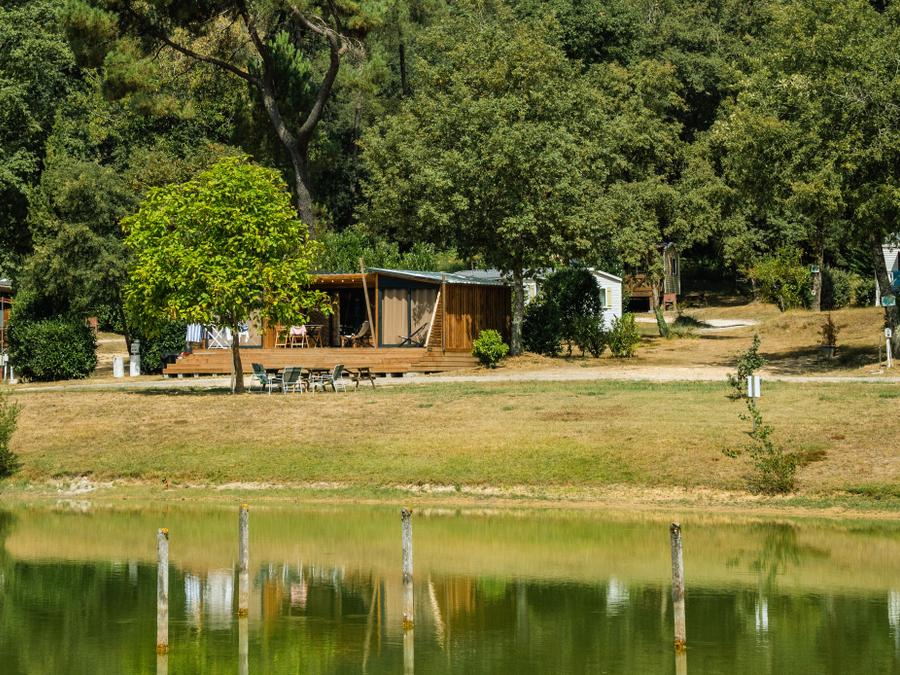 Chalet 4 personnes - Chalet premium 2 chambres 2 salles de bains face a l'etang 1/4 pers 5