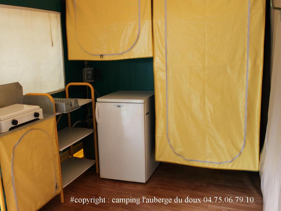 Bungalow toilé 4 personnes - sans sanitaires 12