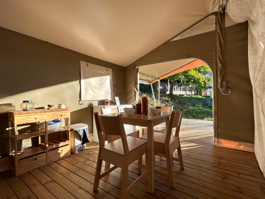 Insolite 4 personnes - LODGE Canada (sans sanitaires) 4 personnes 7