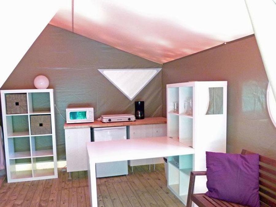 Tente en toile et en bois 4 personnes - LODGE VIVARAIS bord de rivière (sans sanitaires) 2