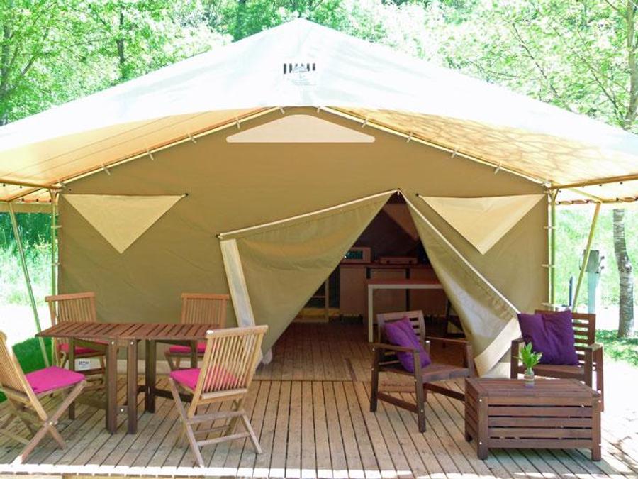 Tente en toile et en bois 4 personnes - LODGE VIVARAIS bord de rivière (sans sanitaires) 0