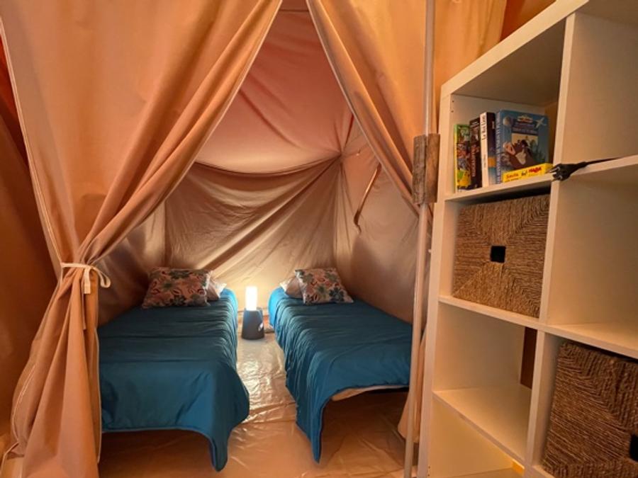 Tente en toile et en bois 4 personnes - LODGE VIVARAIS bord de rivière (sans sanitaires) 4