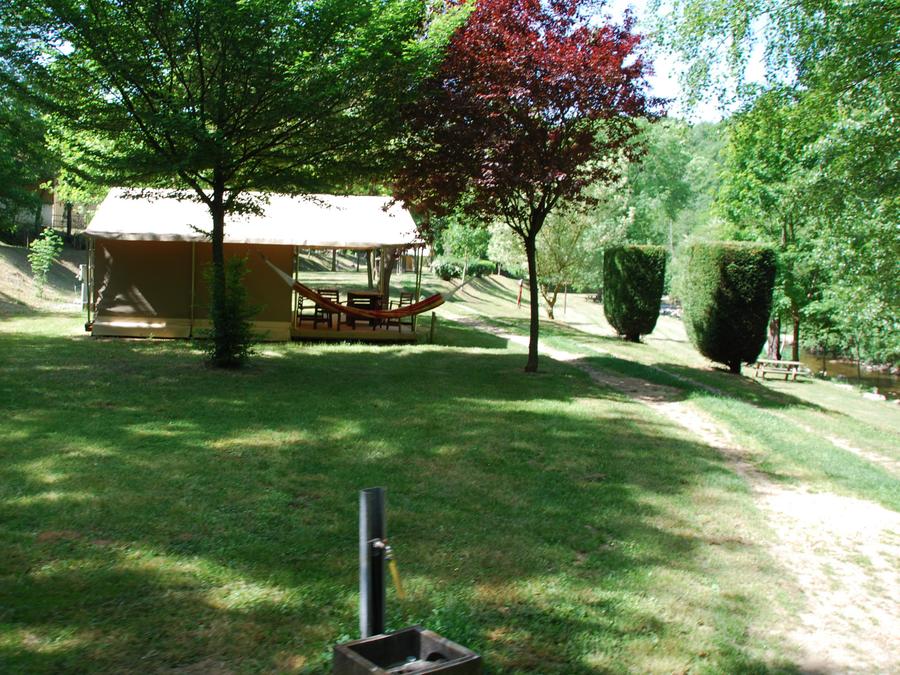 Tente en toile et en bois 4 personnes - LODGE VIVARAIS bord de rivière (sans sanitaires) 8