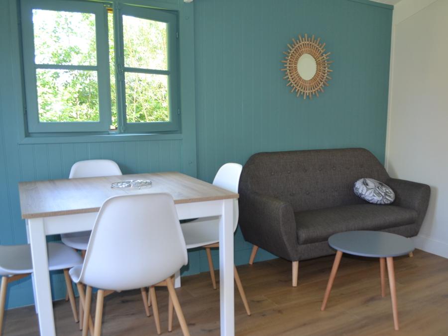 Hébergement 4 personnes - Chalet sur pilotis - 2 chambres - Bord de rivière 1