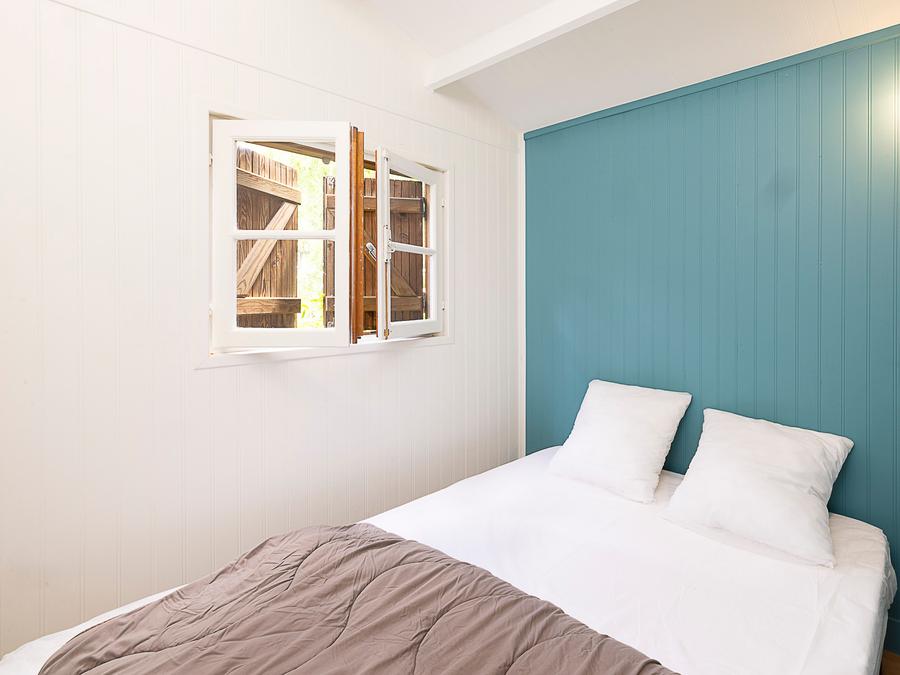 Hébergement 4 personnes - Chalet sur pilotis - 2 chambres - Bord de rivière 9