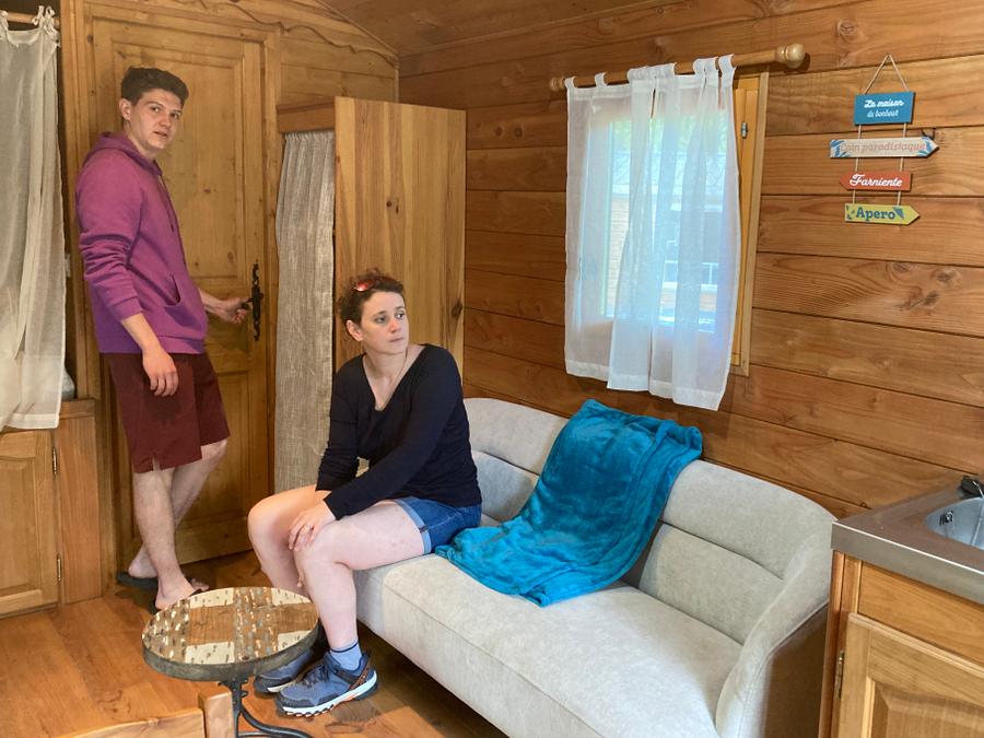 Hébergement 4 personnes - La Roulotte - Insolite 5* avec sa cabane 2/4 pers 11