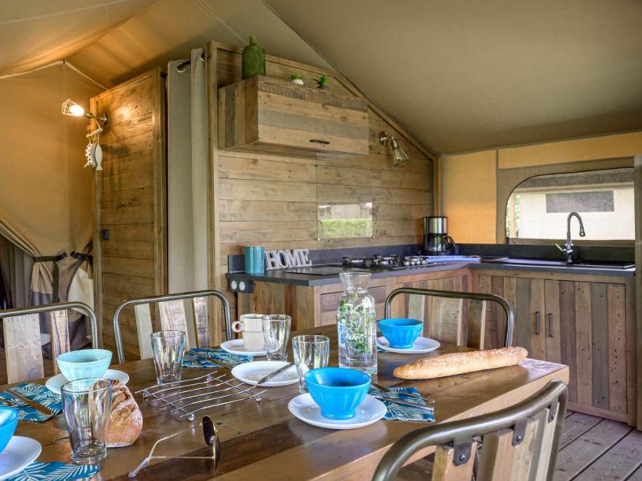 Tente en toile et en bois 5 personnes - Lodge Kenya Confort 35m² 2 chambres + Terrasse couverte 4/5 pers 3