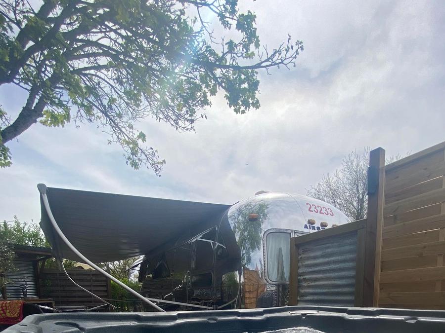 Caravane 2 personnes - Caravane américaine Airstream avec Spa Privé sur terrasse couverte 2 pers 2