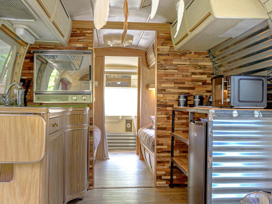 Caravane 2 personnes - Caravane américaine Airstream avec Spa Privé sur terrasse couverte 2 pers 10
