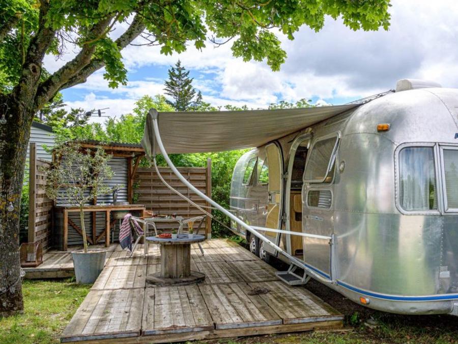 Caravane 2 personnes - Caravane américaine Airstream avec Spa Privé sur terrasse couverte 2 pers 1