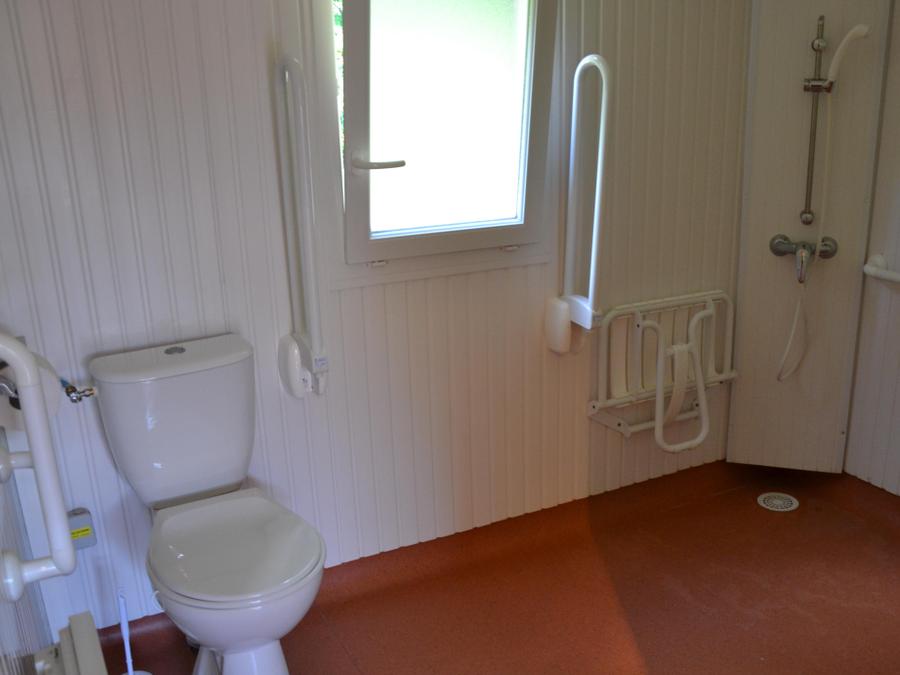 Chalet 4 personnes - Chalet PMR Confort 35m² 2 chambres + terrasse couverte + TV + clim 4 pers 2