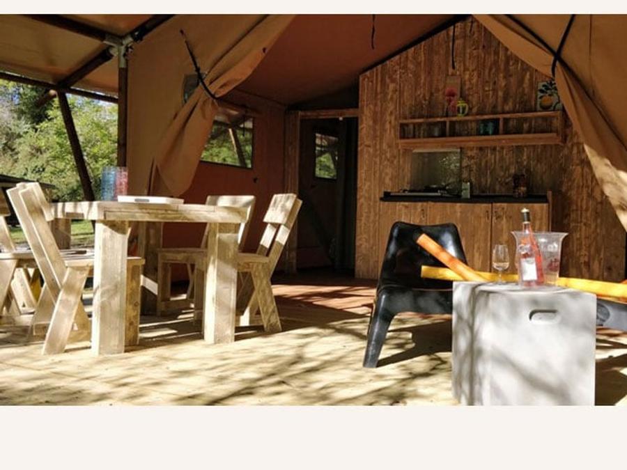 Tente en toile et en bois 4 personnes - LODGE LUXE BORD DE RIVIERE 4