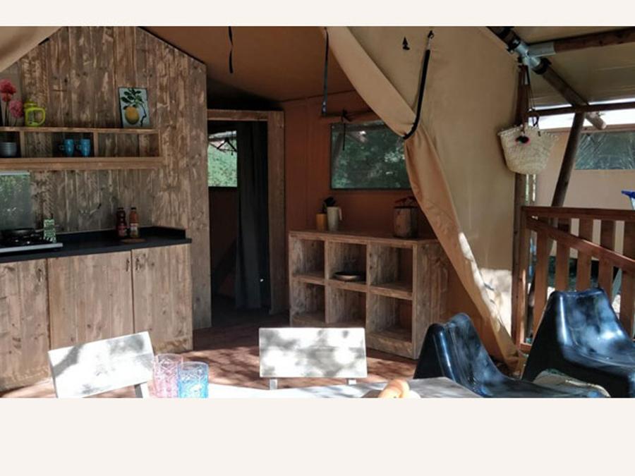 Tente en toile et en bois 4 personnes - LODGE LUXE BORD DE RIVIERE 1
