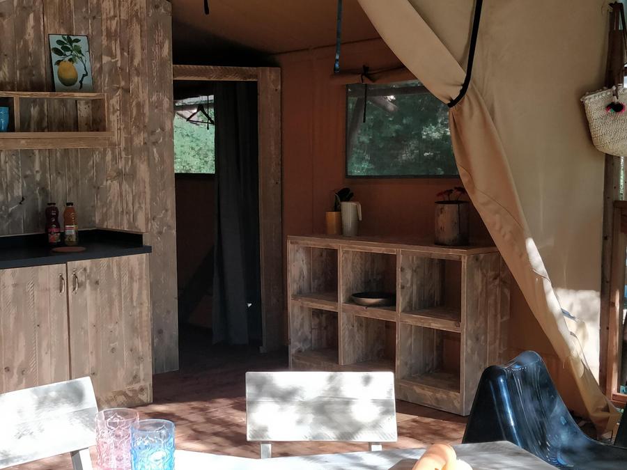 Tente en toile et en bois 4 personnes - LODGE LUXE BORD DE RIVIERE 10