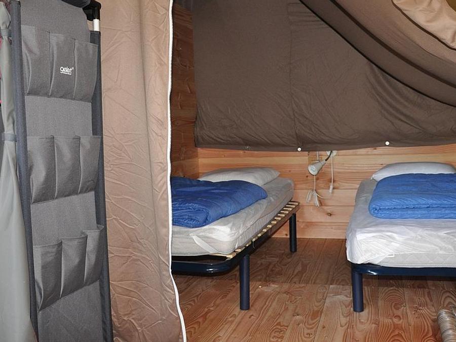 Tente en toile et en bois 4 personnes - Amazone (pas de sanitaires) 3
