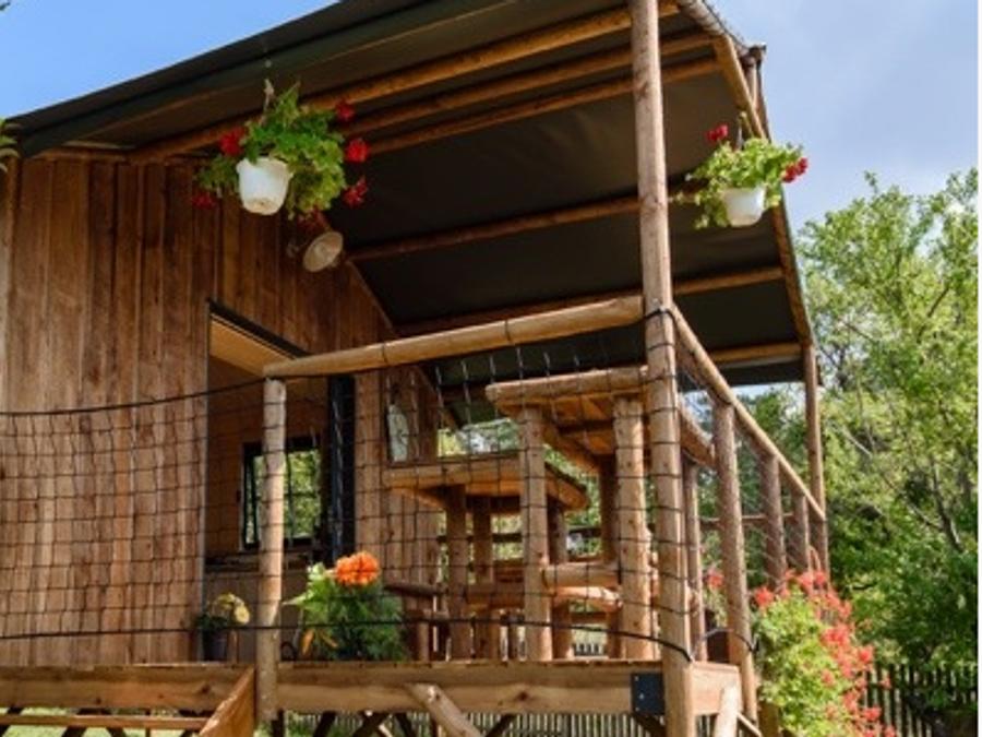 Chalet 5 personnes - Cottage premium (2022) bord de rivière, 2 chambres, terrasse couverte 5 pers 1
