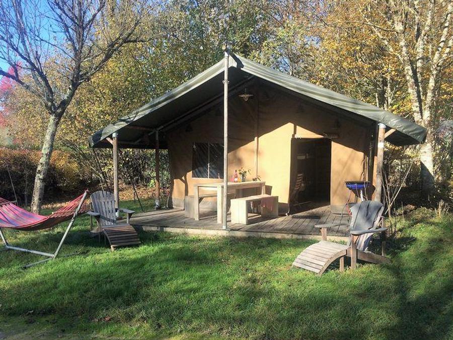 Tente en toile et en bois 6 personnes - Tente Lodge Safari 35 m² - 2 chambres - 10 m² terrasse couverte 1