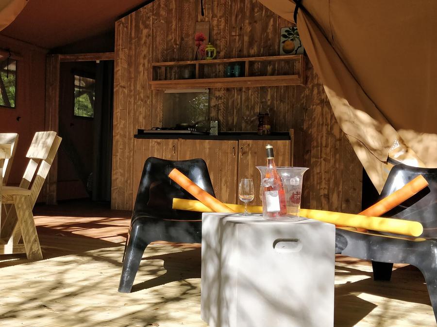 Tente en toile et en bois 4 personnes - Tente Luxe Lodge Safari Dimanche bord de rivière 40 m2 2