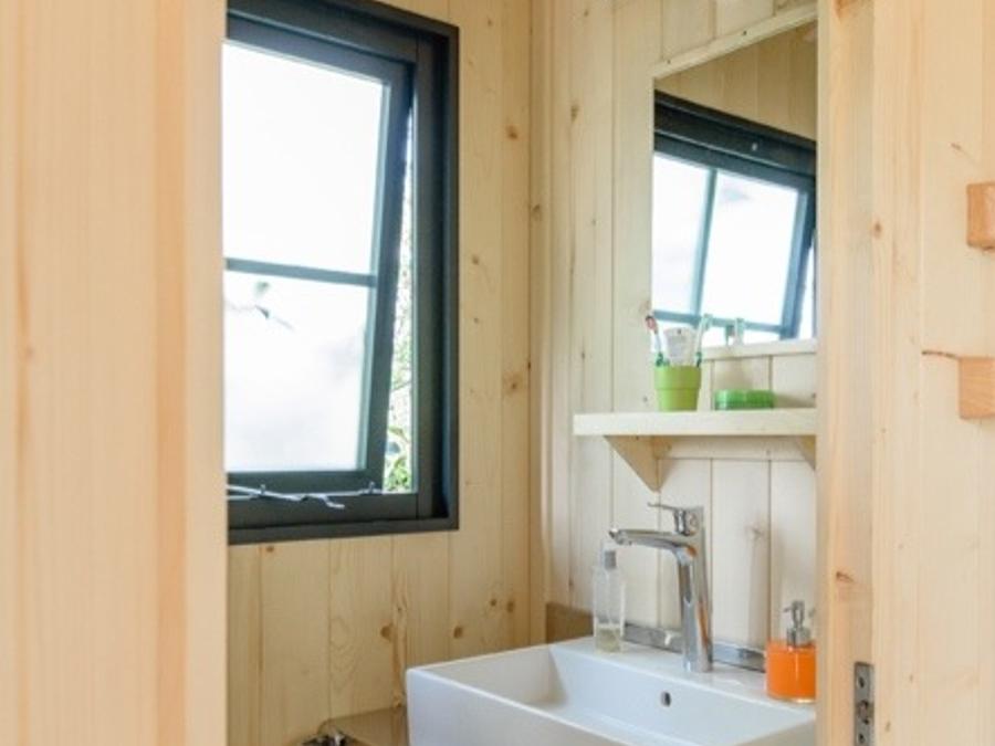 Mobilhome 5 personnes - cottage premium Dimanche (2022) bord de rivière, 2 chambres, terrasse couverte 5 pers 4