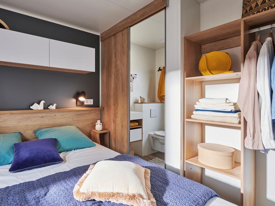 Mobilhome 6 personnes - Ecrin Vert Premium 36,8m²(3ch-6pers)+2SDB+ terrasse semi-couverte 20m² + LV + C 3