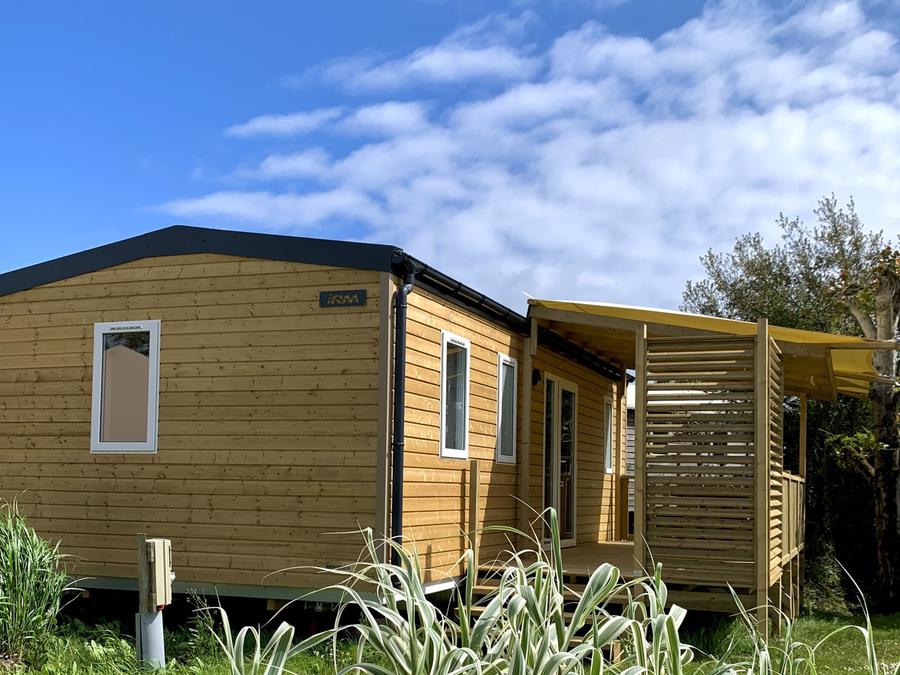 Mobilhome 6 personnes - Cottage confort 32m² (3 chambres) + terrasse couverte + TV + Draps inclus 0