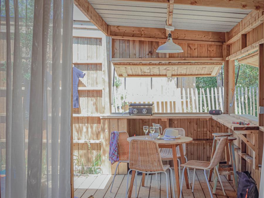 Mobilhome 4 personnes - Cabane Spa Premium 33m² (2 chambres) + terrasse couverte + TV + LV + Plancha + Draps + Serviettes 7