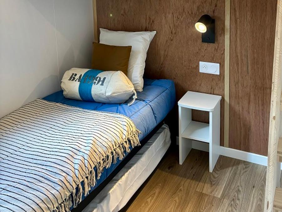 Mobilhome 4 personnes - Cabane Spa Premium 33m² (2 chambres) + terrasse couverte + TV + LV + Plancha + Draps + Serviettes 6