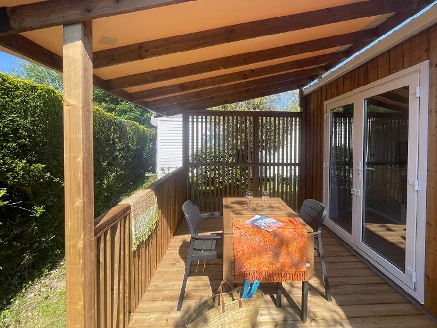 Mobilhome 2 personnes - Cottage Premium 18m² (1 chambre) + terrasse couverte + LV + TV + Draps + serviettes 2