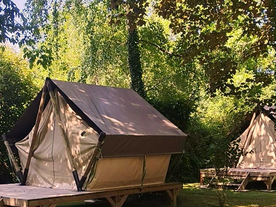 Tente 2 personnes - LODGE sans sanitaires, avec éléctricité 4