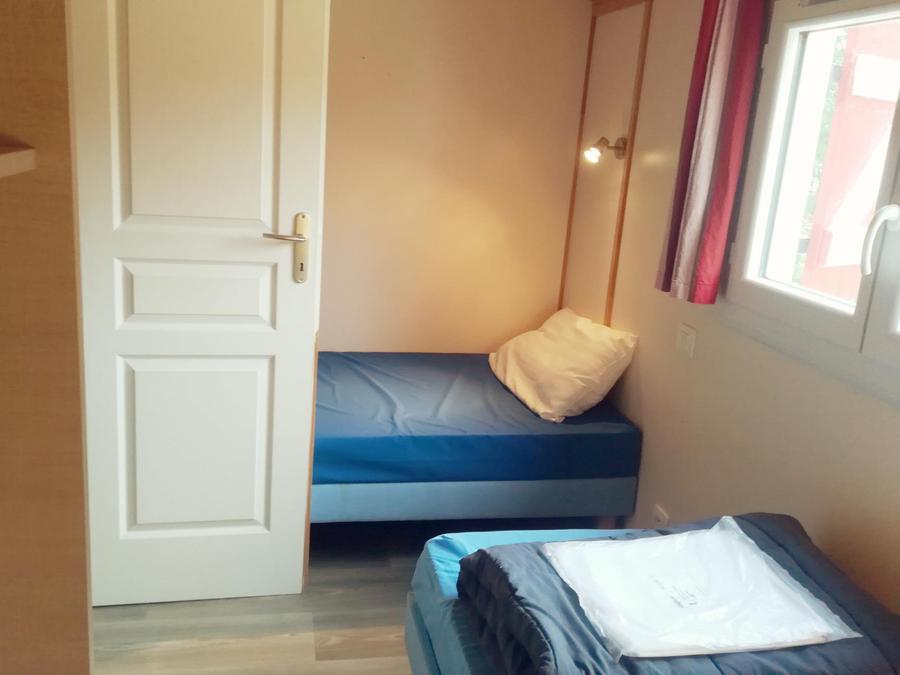 Mobilhome 6 personnes - Spacieux avec 3 chambres et 2 salles d'eau 4